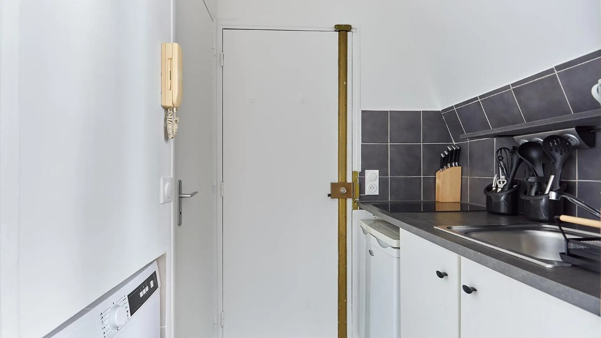 Charming 1 Bedroom Flat Coeur Du Marais By Studio Prestige 파리